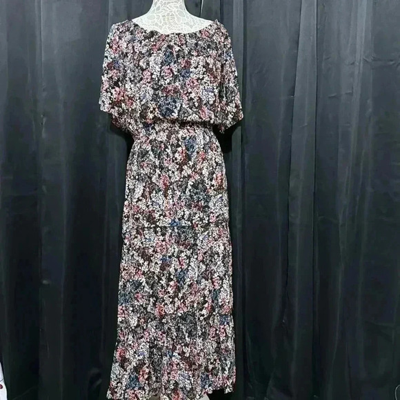 💜💜 NWTs Maurice’s Maxi Dress​ - Picture 1 of 6